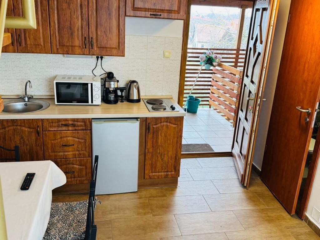 Holiday In Гюла Екстериор снимка